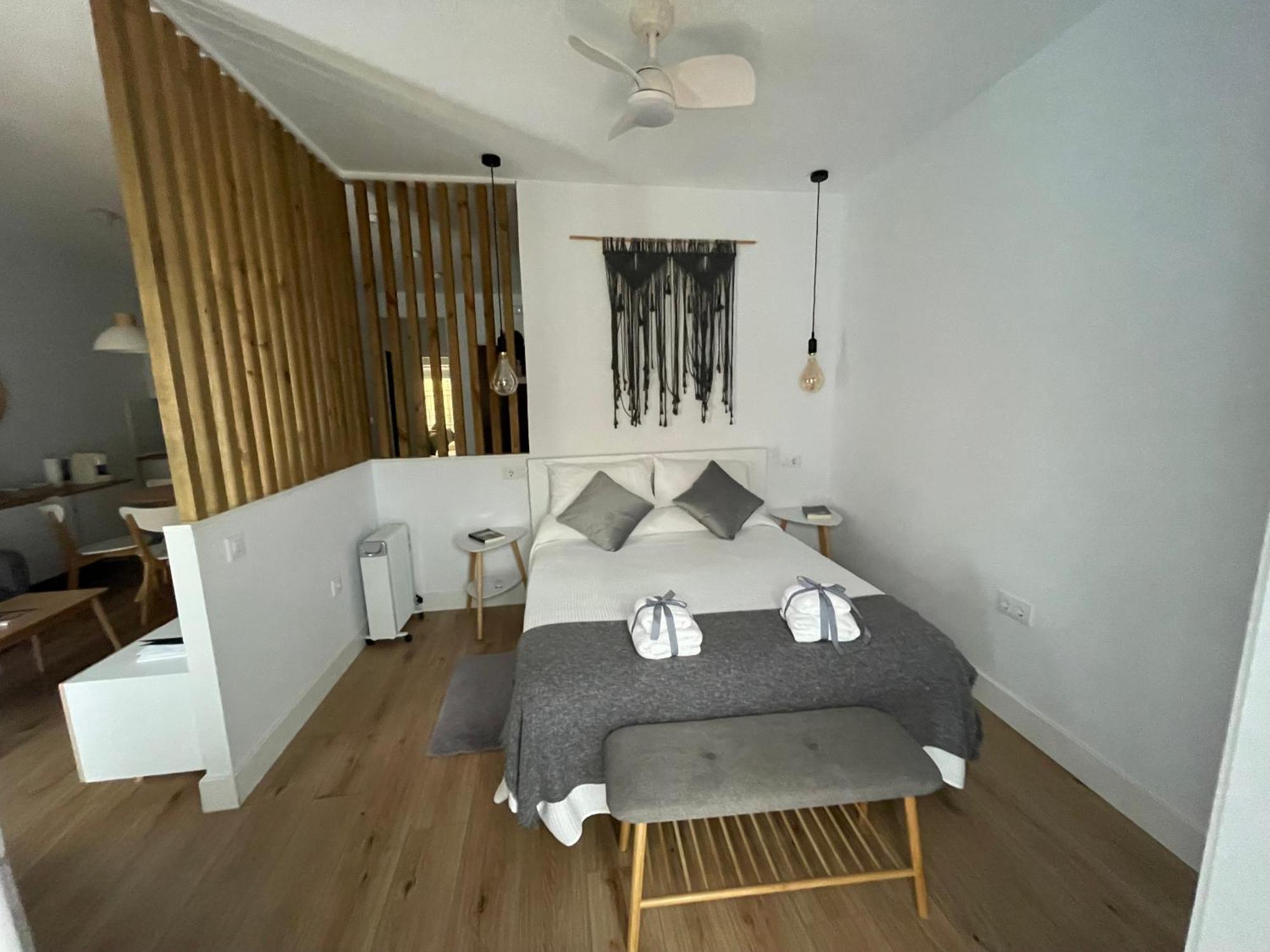Torre De Ambroz Apartment ปลาเซนเซีย ภายนอก รูปภาพ