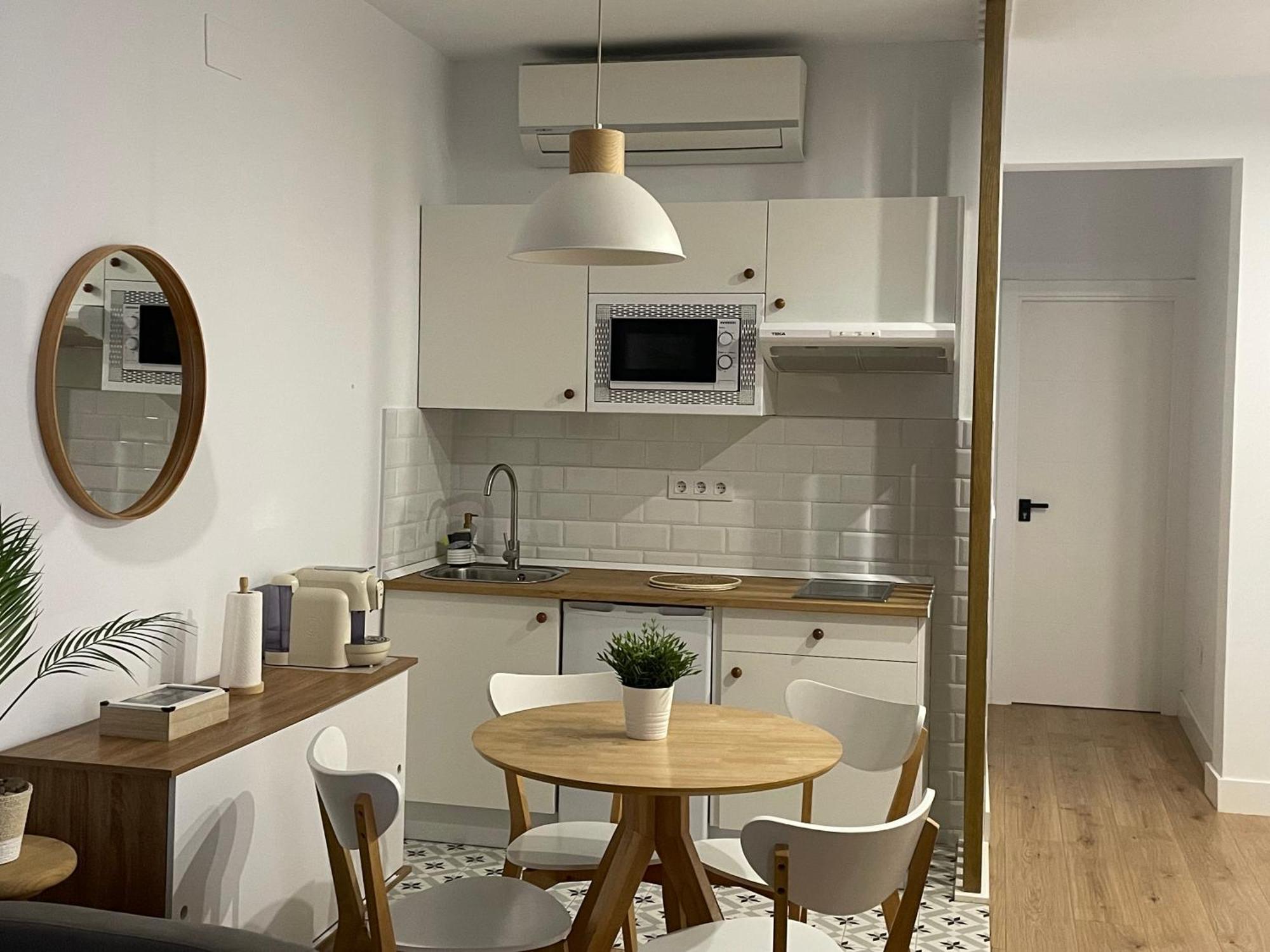 Torre De Ambroz Apartment ปลาเซนเซีย ภายนอก รูปภาพ