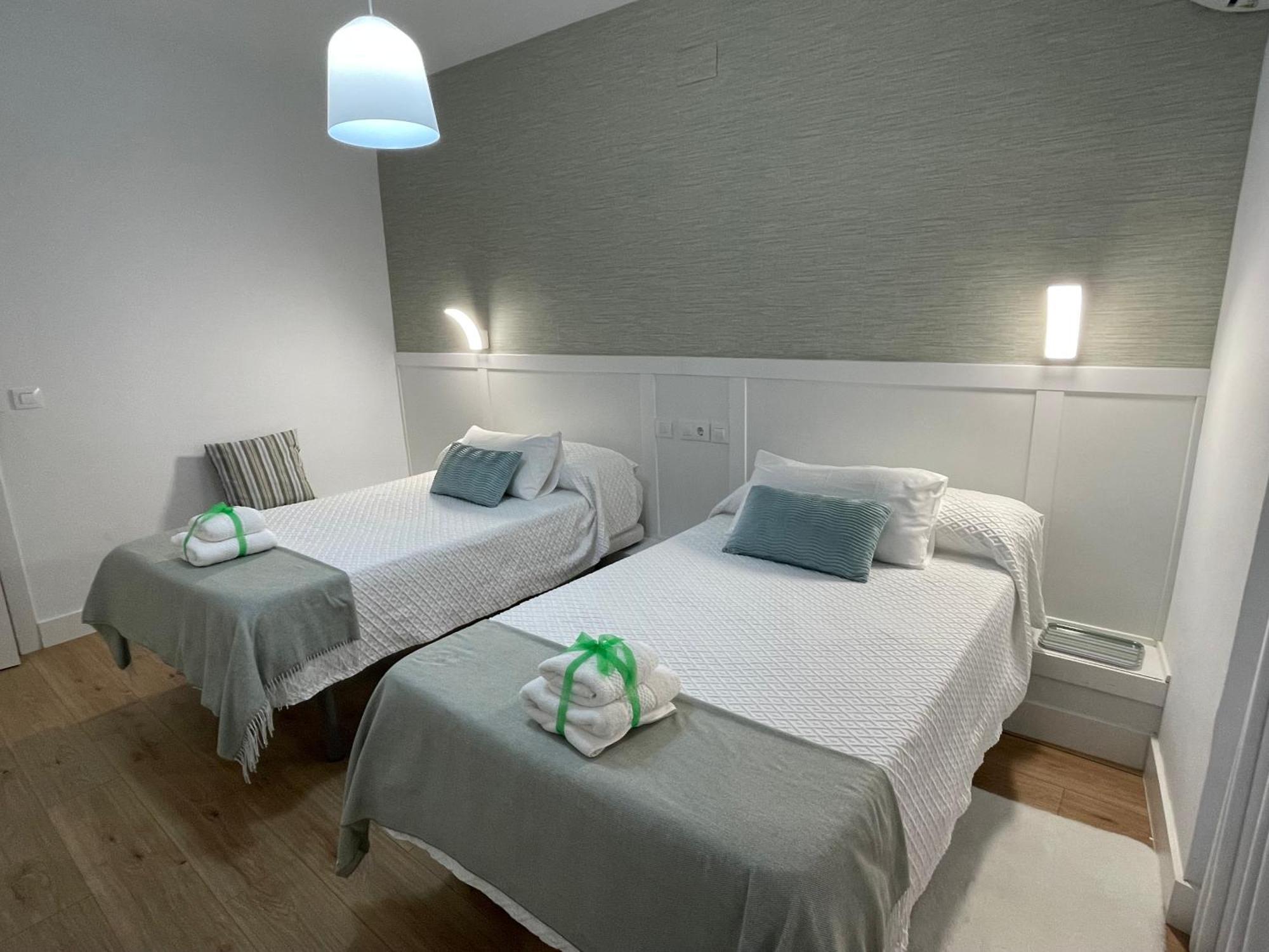 Torre De Ambroz Apartment ปลาเซนเซีย ภายนอก รูปภาพ
