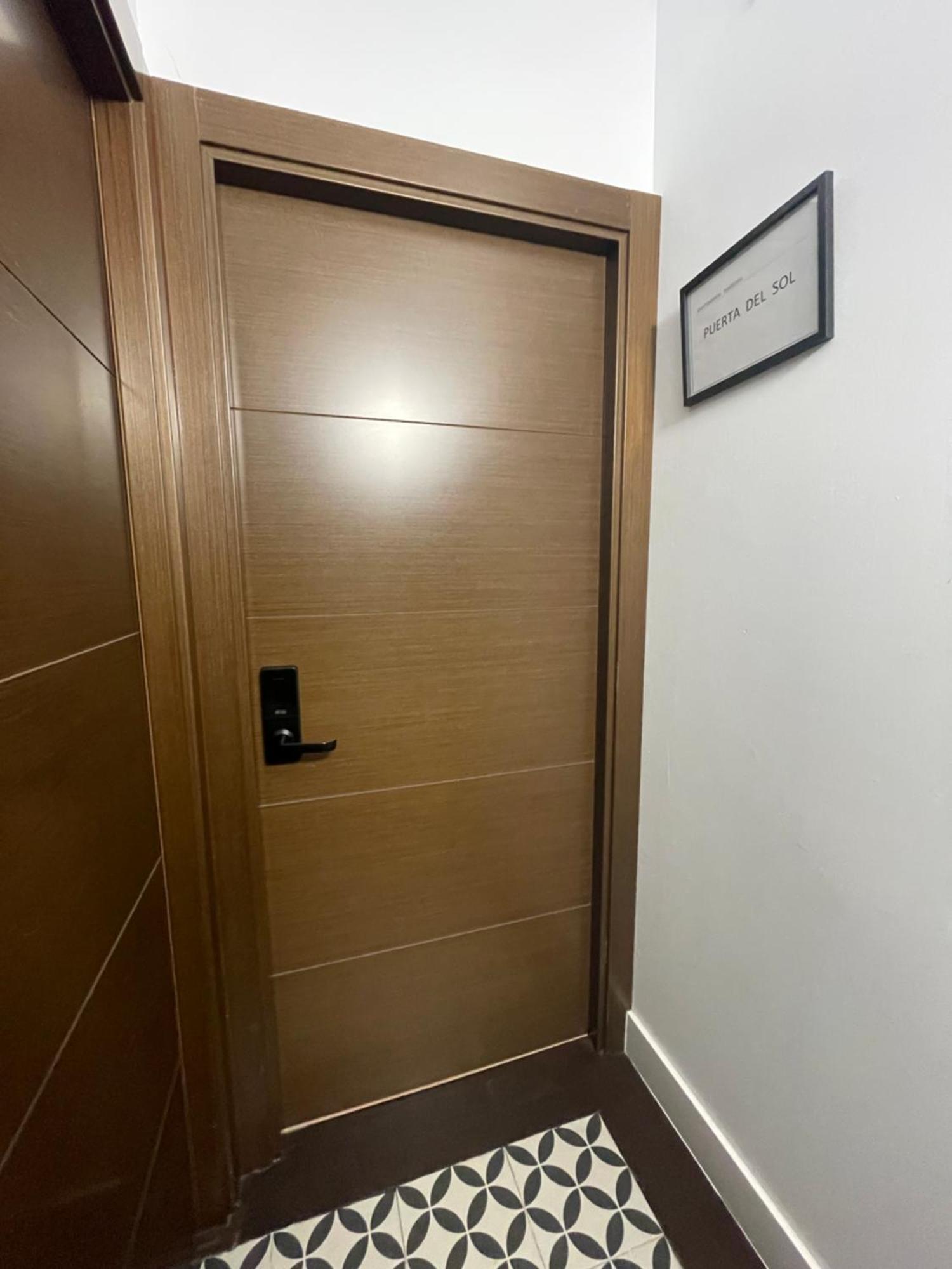 Torre De Ambroz Apartment ปลาเซนเซีย ภายนอก รูปภาพ