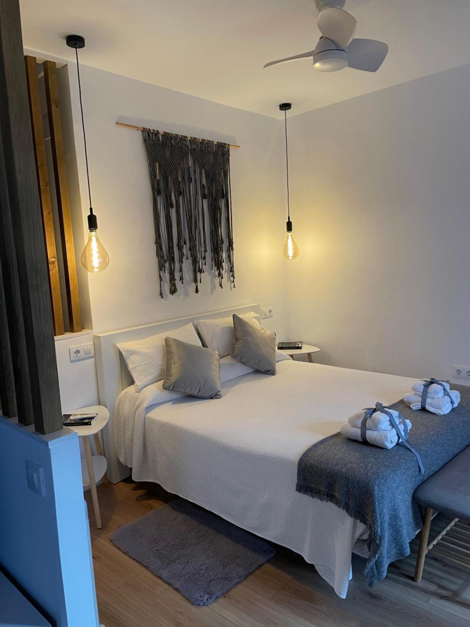 Torre De Ambroz Apartment ปลาเซนเซีย ภายนอก รูปภาพ